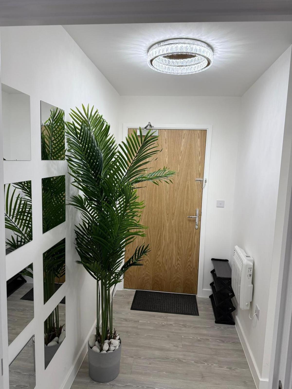 Serenity Waterfront 2 Bed Apartment Northfleet Exterior photo