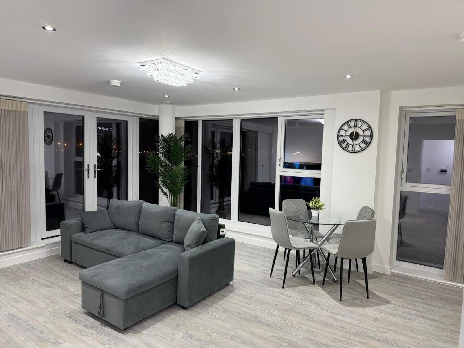 Serenity Waterfront 2 Bed Apartment Northfleet Exterior photo