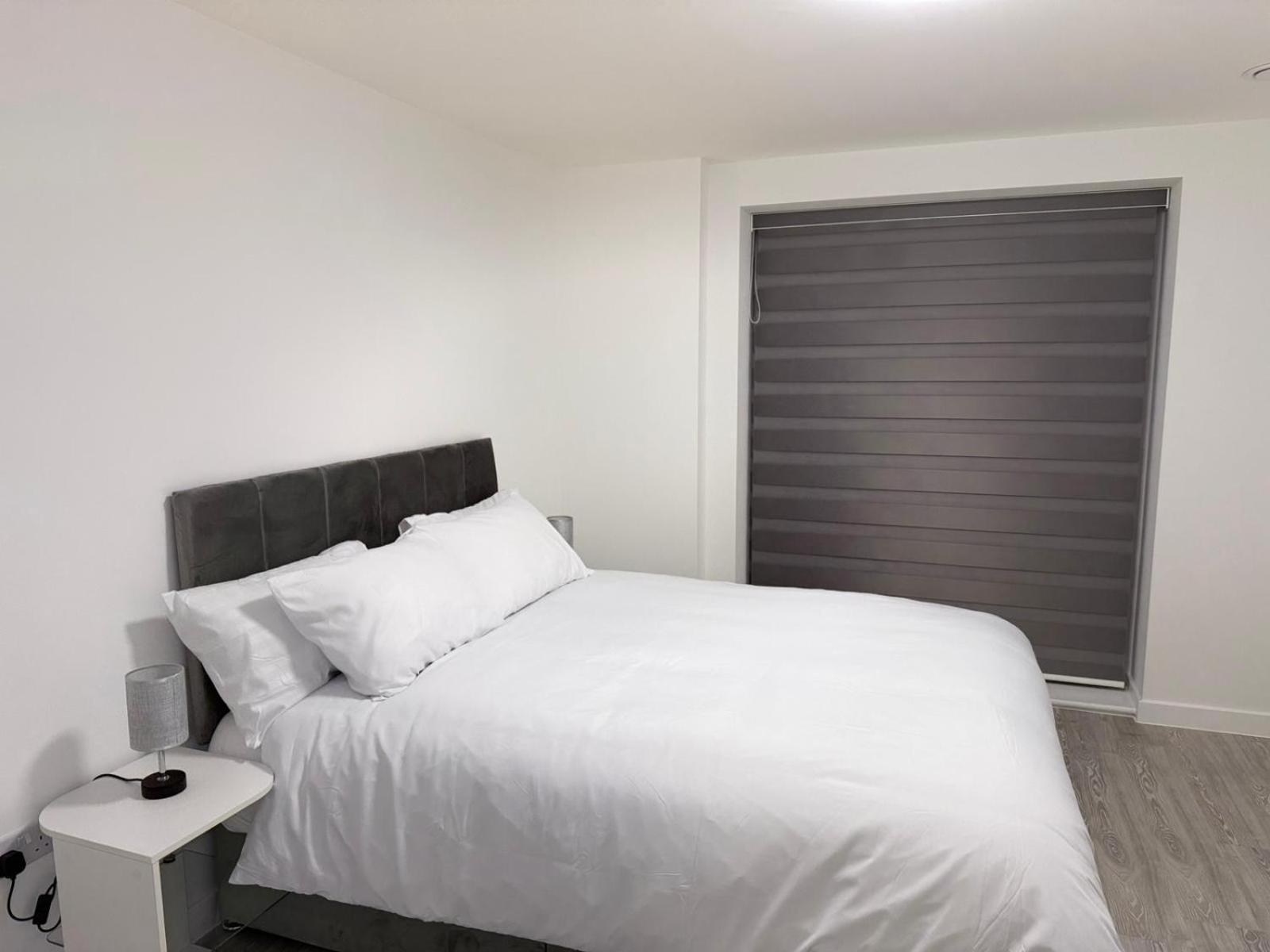 Serenity Waterfront 2 Bed Apartment Northfleet Exterior photo