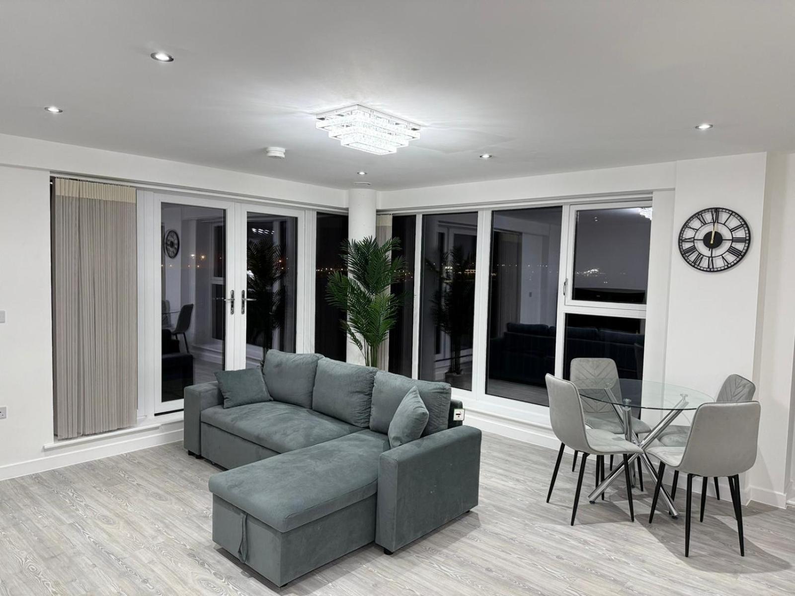 Serenity Waterfront 2 Bed Apartment Northfleet Exterior photo