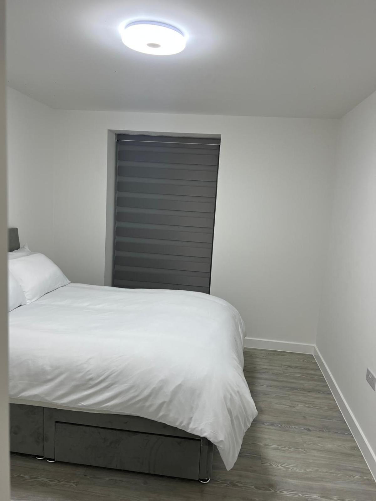 Serenity Waterfront 2 Bed Apartment Northfleet Exterior photo