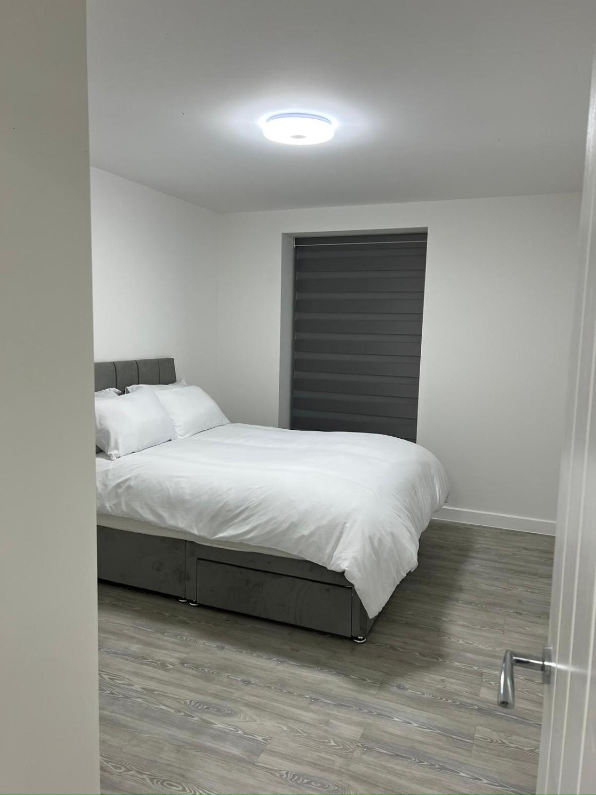 Serenity Waterfront 2 Bed Apartment Northfleet Exterior photo