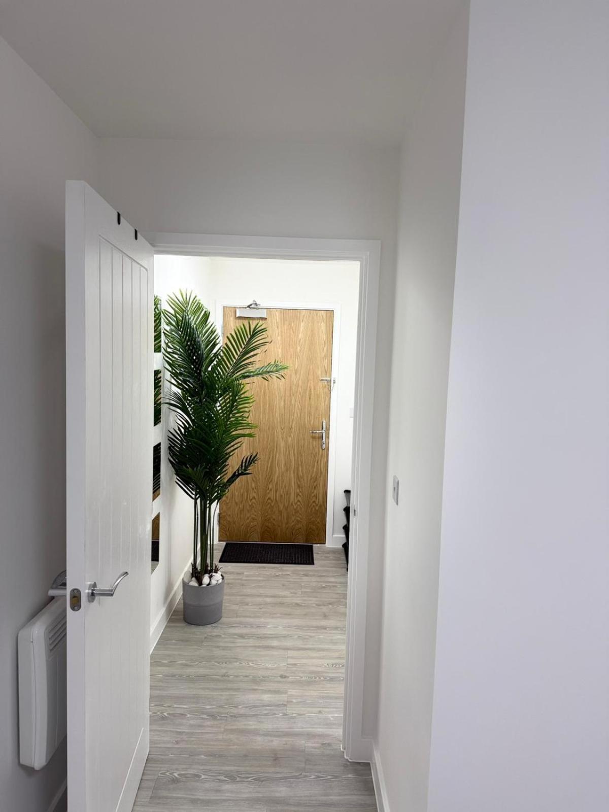 Serenity Waterfront 2 Bed Apartment Northfleet Exterior photo