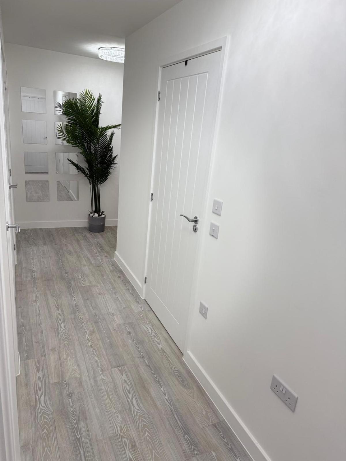 Serenity Waterfront 2 Bed Apartment Northfleet Exterior photo
