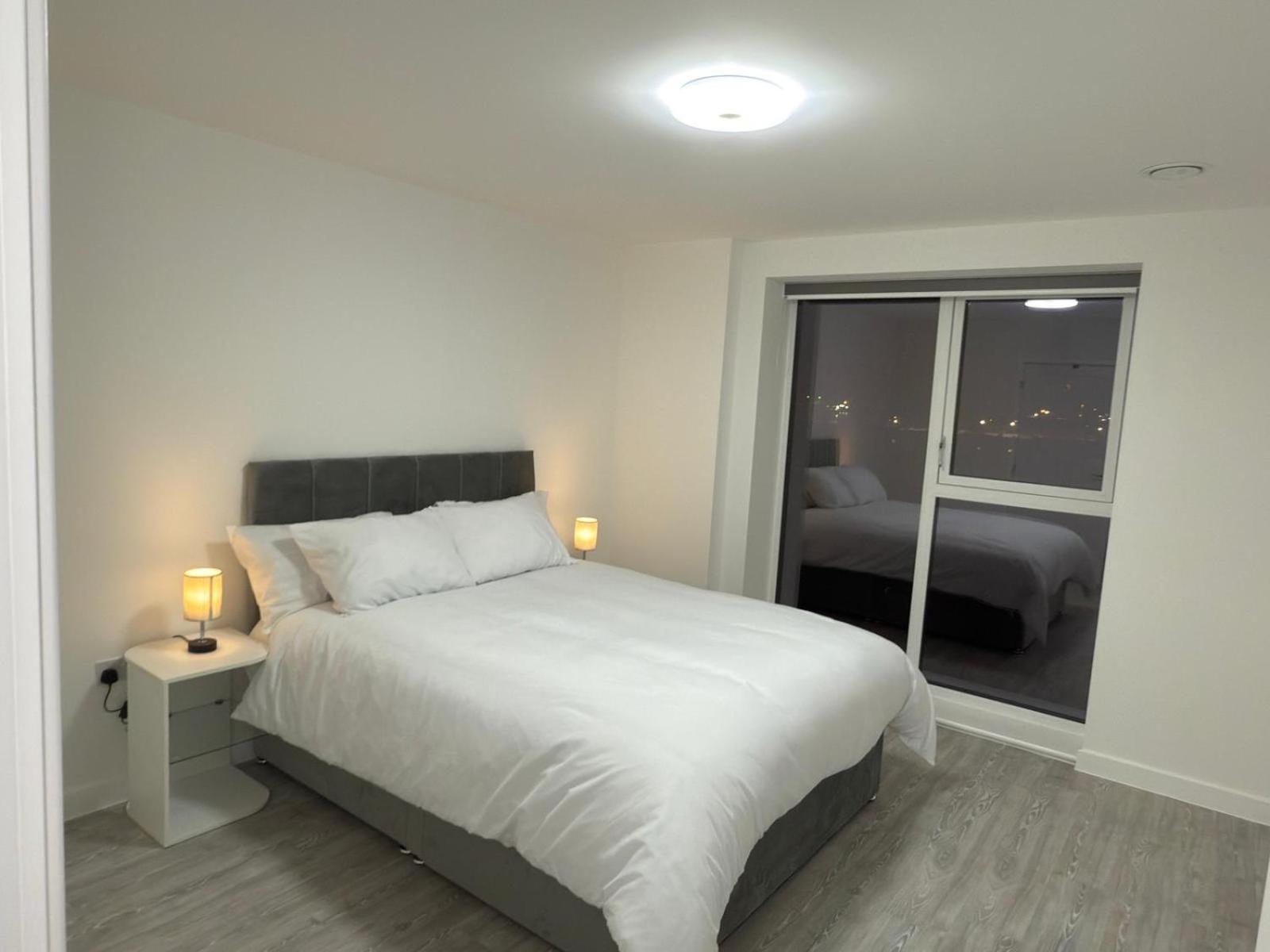 Serenity Waterfront 2 Bed Apartment Northfleet Exterior photo