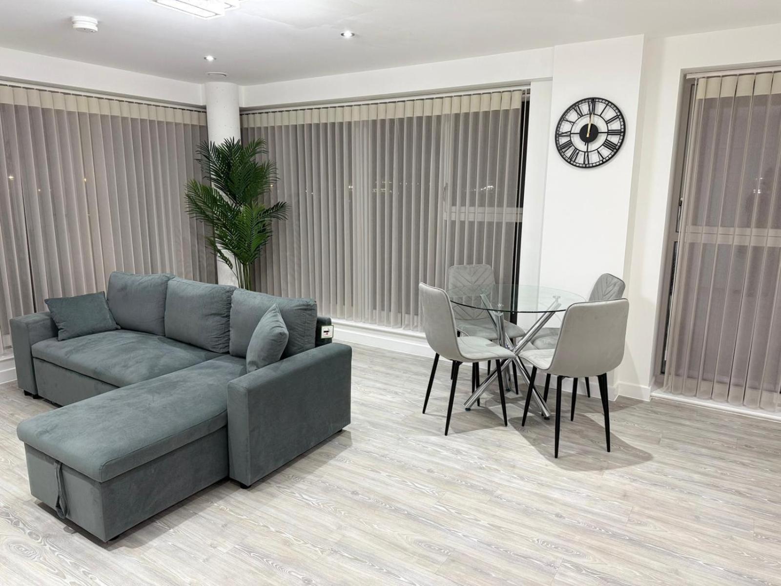 Serenity Waterfront 2 Bed Apartment Northfleet Exterior photo